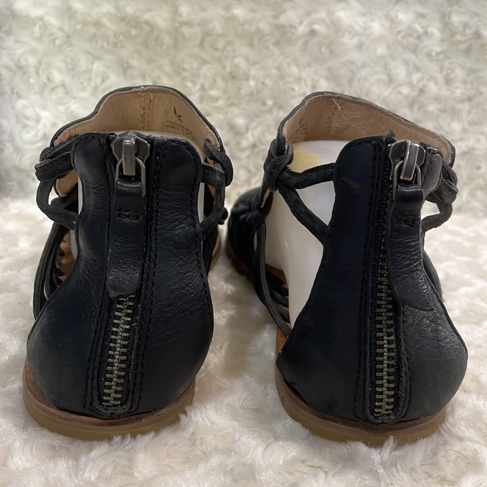 Koolaburra Santa Barbara sandals - Picture 5 of 11